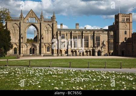 L'Ouest avant de Newstead Abbey dans le Nottinghamshire Banque D'Images