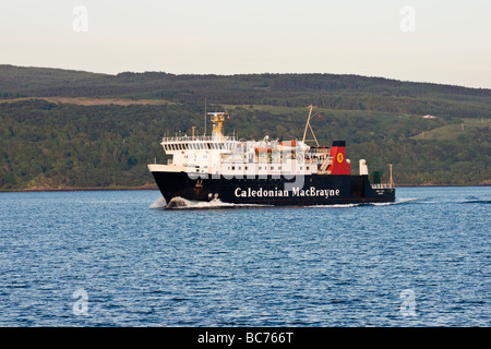 Caledonian MacBrayne car-ferry seigneur des îles en passant par le Sound of Mull en route pour Oban en Ecosse Banque D'Images