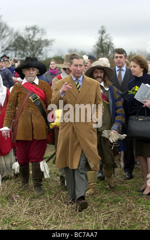 Le Prince Charles et ses cavaliers à Boscobel House sur le Shropshire et frontière Staffordshire 2001 Banque D'Images