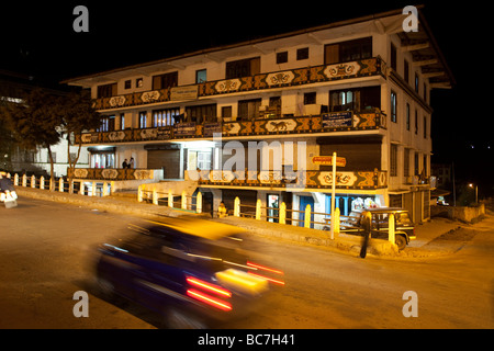 Capacités à Thimphu ville la nuit. Bhoutan scène de nuit 90832 Bhutan-Thimphu Banque D'Images