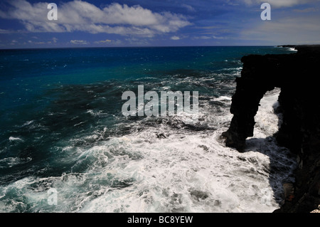 Passage de la mer, Hawaii Volcanoes National Park, California, USA. Banque D'Images