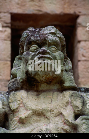 SCULPTURE DE DIEU DE LA PLUIE MAYA IK ruines de Copan HONDURAS Banque D'Images