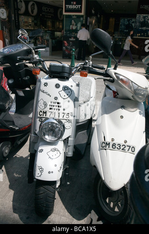 Un scooter Hello Kitty est vu à Macao, Chine Banque D'Images