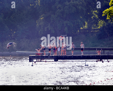 Les étangs de Hampstead plongée baignade Men's Pond Banque D'Images