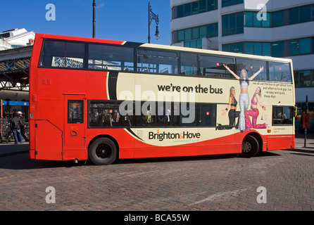 Brighton et Hove Brighton East Sussex Angleterre bus Banque D'Images
