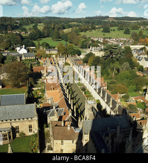 Près des puits de vicaires de la fin de l'avenue des maisons médiévales de la cathédrale vue du clergé de tower Banque D'Images