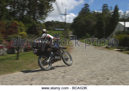 Voyageur de commerce sur moto, San Jose, Costa Rica. Banque D'Images