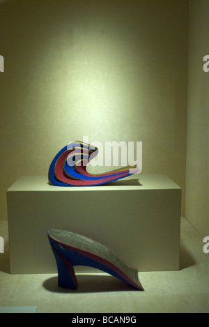 Exposition de chaussures Ferragamo. Ouvert en 1995 , le Musée Salvatore Ferragamo a été conçue pour montrer au public l'histoire de la marque. Banque D'Images