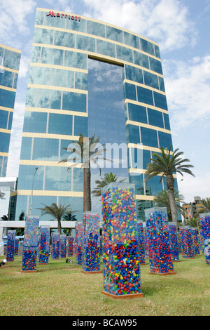 Exposition d'art public en face de l'hôtel Marriott à Miraflores Lima Pérou Banque D'Images