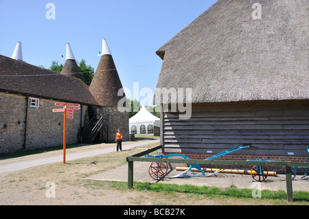 Vale Farm Barn, Museum of Kent Life, Maidstone, Maidstone, Kent, Angleterre, Royaume-Uni Banque D'Images