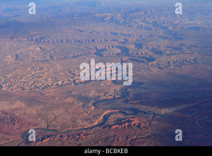 Le Parc national des Canyonlands (aérien) au confluent de Green et de la rivière Colorado, Utah Banque D'Images