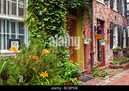 Les bureaux, maisons et boutiques sur le côté rues de Georgetown, Washington DC. Banque D'Images