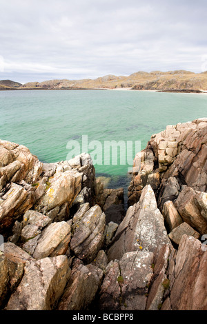 Rochers au-dessus, près de la Baie d'Oldshoremore Kinlochbervie, Sutherland, Scotland Banque D'Images