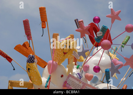 Foguera, Las Hogueras de San Juan / San Juan San Juan Playa, Fiesta, Alicante, Communauté Valencienne, Espagne Banque D'Images