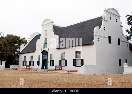 Une Cape Dutch traditionnels sur une propriété familiale ferme appelée vin Buitenverwachting à Constantia, Cape Town, Afrique du Sud Banque D'Images