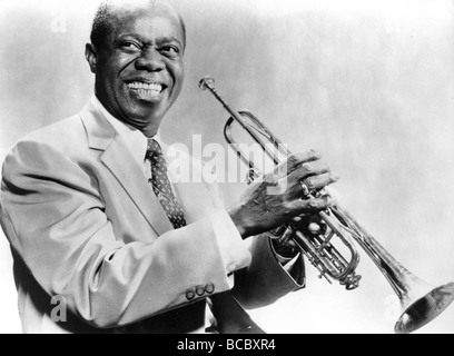 LOUIS ARMSTRONG - musicien de jazz américain à propos de 1960 Banque D'Images