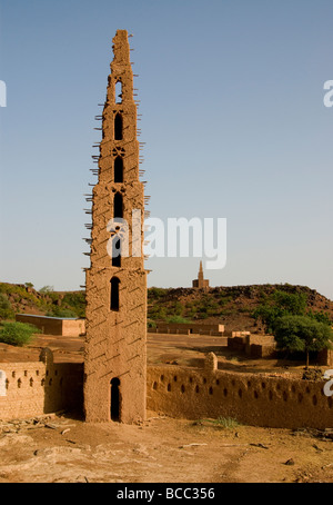 Le Burkina Faso. Sahel. Ville de Bani. Les mosquées de style soudanais.minarets. Banque D'Images