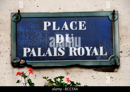 La Place du Palais Royal Paris France Street Sign Ville Ville Banque D'Images