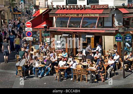 Beaubourg Les Halles Rue Montorgueil Restaurant Terras Forum Paris rue Rambuteau Banque D'Images