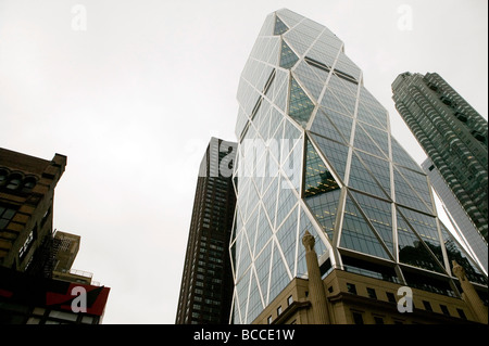 Groupe d'édition de l'immeuble du siège de Hearst sur la 8e Avenue à New York City l'automne 2006 Banque D'Images