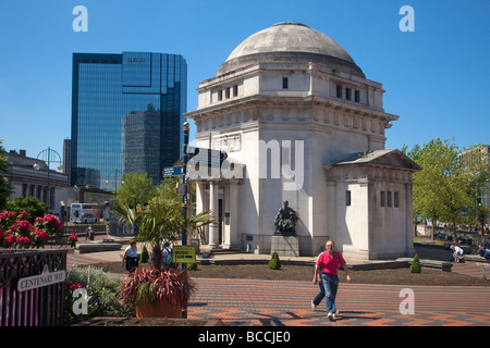 Hall de la mémoire et de l'hôtel Hyatt de manière centenaire Centenary Square Rue Large centre-ville Centre Birmingham West Midlands UK Banque D'Images