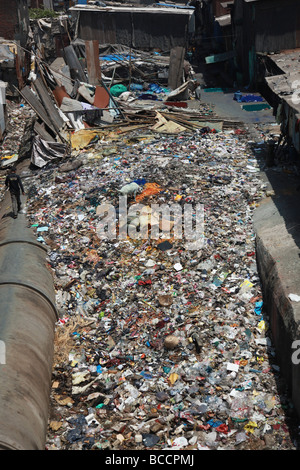 Le célèbre bidonville de Dharavi Banque D'Images