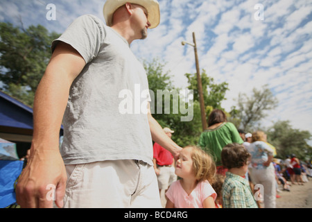 Le père et sa fille au défilé du 4 juillet Banque D'Images