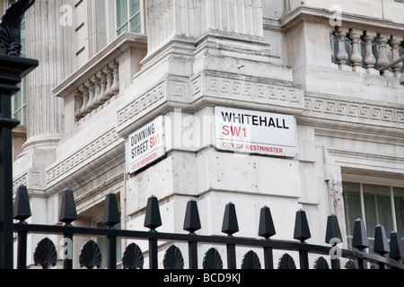 Whitehall SW1, SW1, Downing Street Signs Banque D'Images