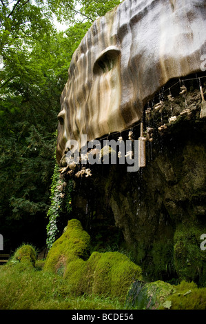 MOTHER SHIPTONS BIEN PÉTRIFIANTE YORKSHIRE ANGLETERRE KNARESBOROUGH Banque D'Images