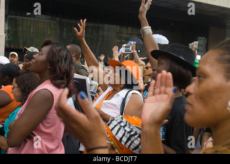 Michael Jackson fans dire adieu au roi de la pop dans le quartier de Harlem, New York Banque D'Images