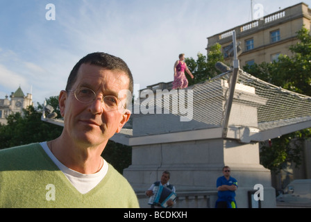 Antony Gormley Gormleys quatrième 4ème exposition de sculptures vivantes socle London UK 2009 HOMER SYKES Banque D'Images