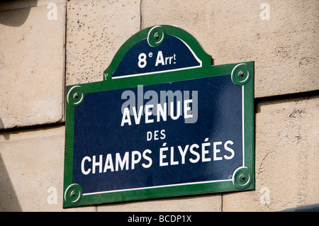 Anenue Des Champs Elysees Paris France Fashion Banque D'Images