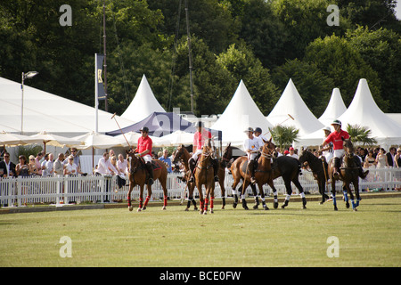 Polo match,l'Angleterre contre l'Argentine en uk,activité d'été à sunshine.image paysage Banque D'Images