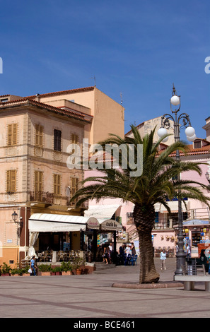 Piazza Garibaldi, La Maddalena ville sur l'île de La Maddalena, en Sardaigne, Italie Banque D'Images