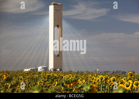 L'usine électrique construite par l'entreprise espagnole Abengo dans Sanlucar la Mayor, près de Séville, Espagne Banque D'Images