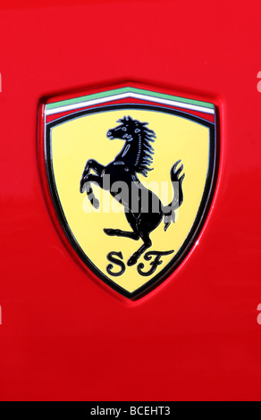 Logo ferrari. Le Cavallino Rampante, ou "petit cheval cabré'. Banque D'Images