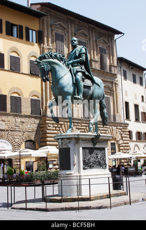 Giambologna statue équestre du Grand Duc Cosimo dans la Piazza della Signoria (place) Florence Banque D'Images