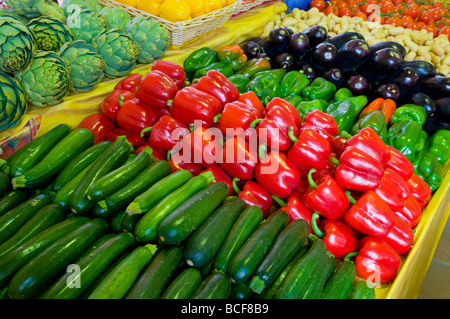 France, Provence-Alpes-Côte d'Azur, Cannes, Vieille Ville du Suquet, Marché Banque D'Images