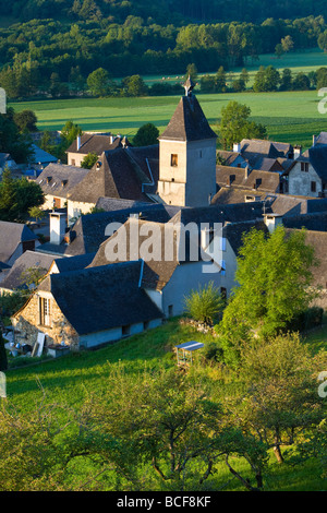 Le village d'Aucun, Hautes-Pyrénées, Midi-Pyrénées, France Banque D'Images