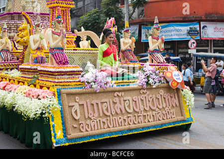 La Thaïlande, Chiang Mai, Chiang Mai à flotteur Floral Flower Festival Parade Banque D'Images