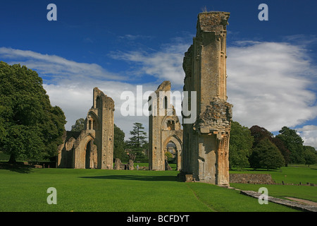 Ruines de l'Abbaye de Glastonbury, Somerset, England, UK Banque D'Images