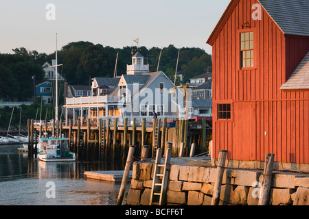 USA, Massachusetts, Cape Ann, Rockport, Rockport harbor et Motif # 1 cabane à pêche Banque D'Images