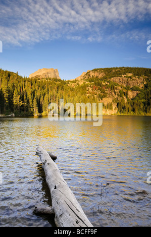 Hallet Pic et lac de l'Ours, Rocky Mountain National Park, Estes Park, Colorado, USA Banque D'Images