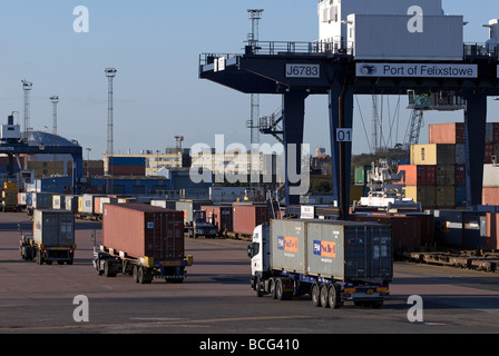 Terminal de fret ferroviaire, port de Felixstowe, Suffolk, UK. Banque D'Images