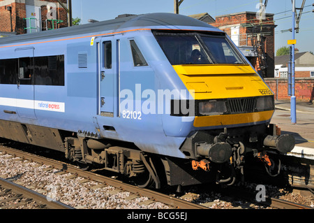 La locomotive du train de voyageurs National Express à la gare de Shenfield Essex sur la route à Norwich Banque D'Images