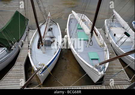 Marée basse au port de La Flotte en Ile de Re, France Banque D'Images