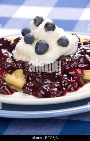 Un petit-déjeuner sucré de la crème fouettée sucrée Banque D'Images