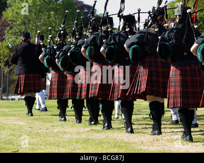 Scottish Pipe Band entrant dans l'arène Banque D'Images