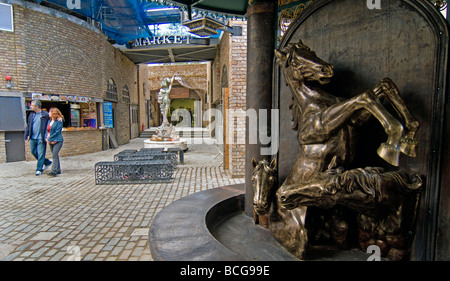 Cheval de Camden market Londres Angleterre tunnel Banque D'Images