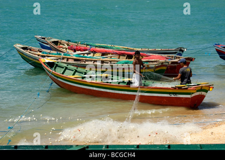 Les pêcheurs de la senne tournante au net rivière Cureau Camocim Ceara Brésil Banque D'Images